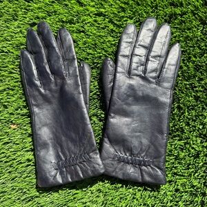Wilson’s Black Leather Gloves